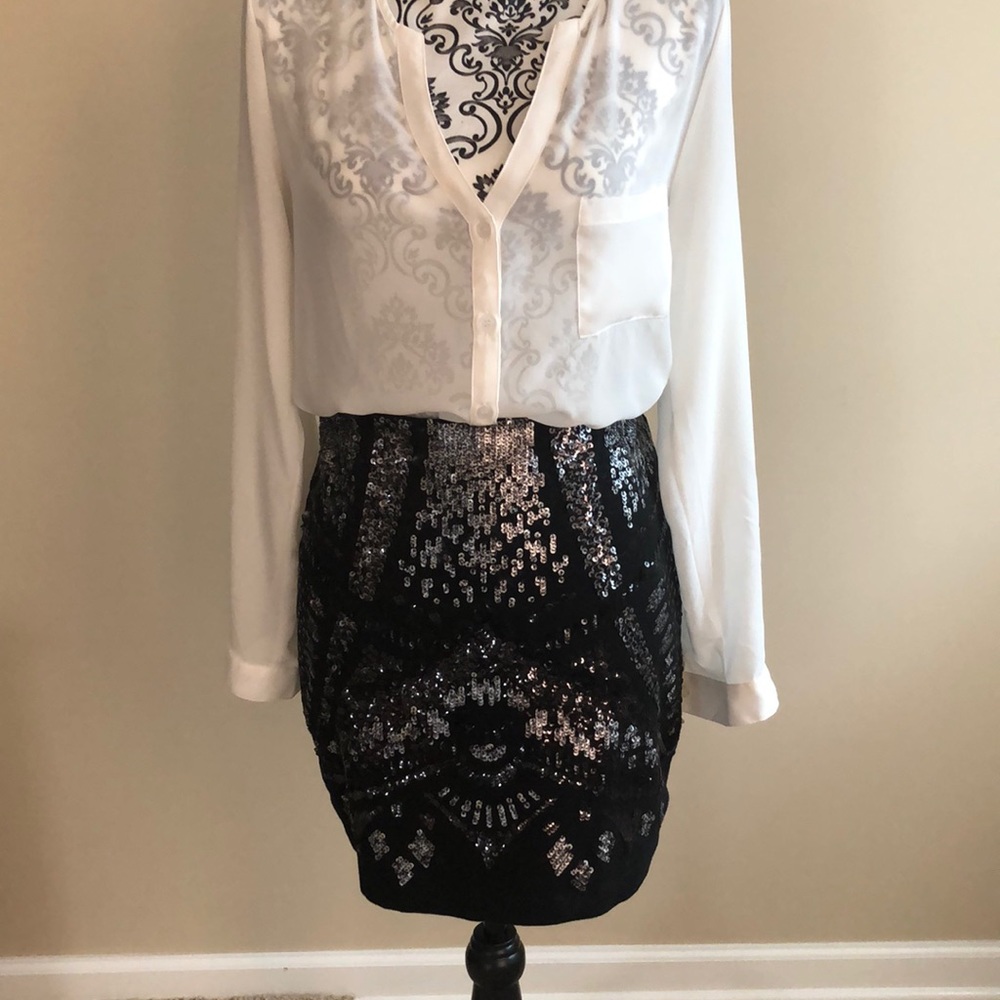 GORGEOUS Express Sequins Black & Silver Skirt Med.